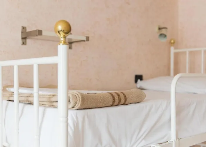 Hostel Archi Rossi